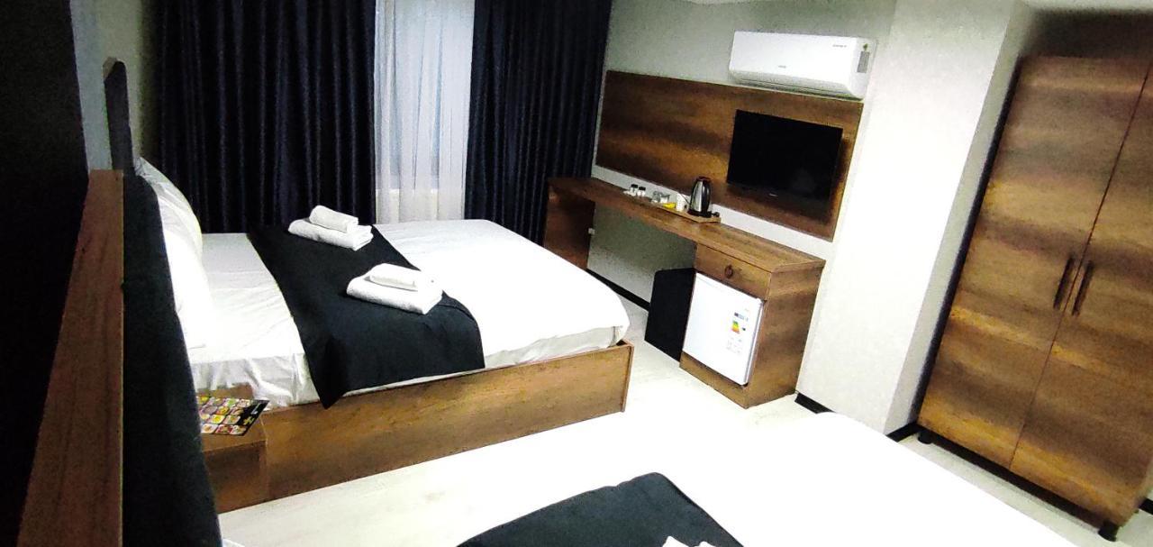 Acar Airport Hotel Plus Arnavutkoy Esterno foto