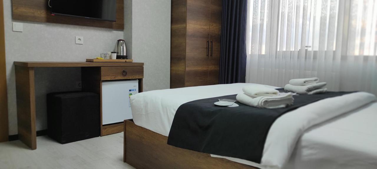Acar Airport Hotel Plus Arnavutkoy Esterno foto